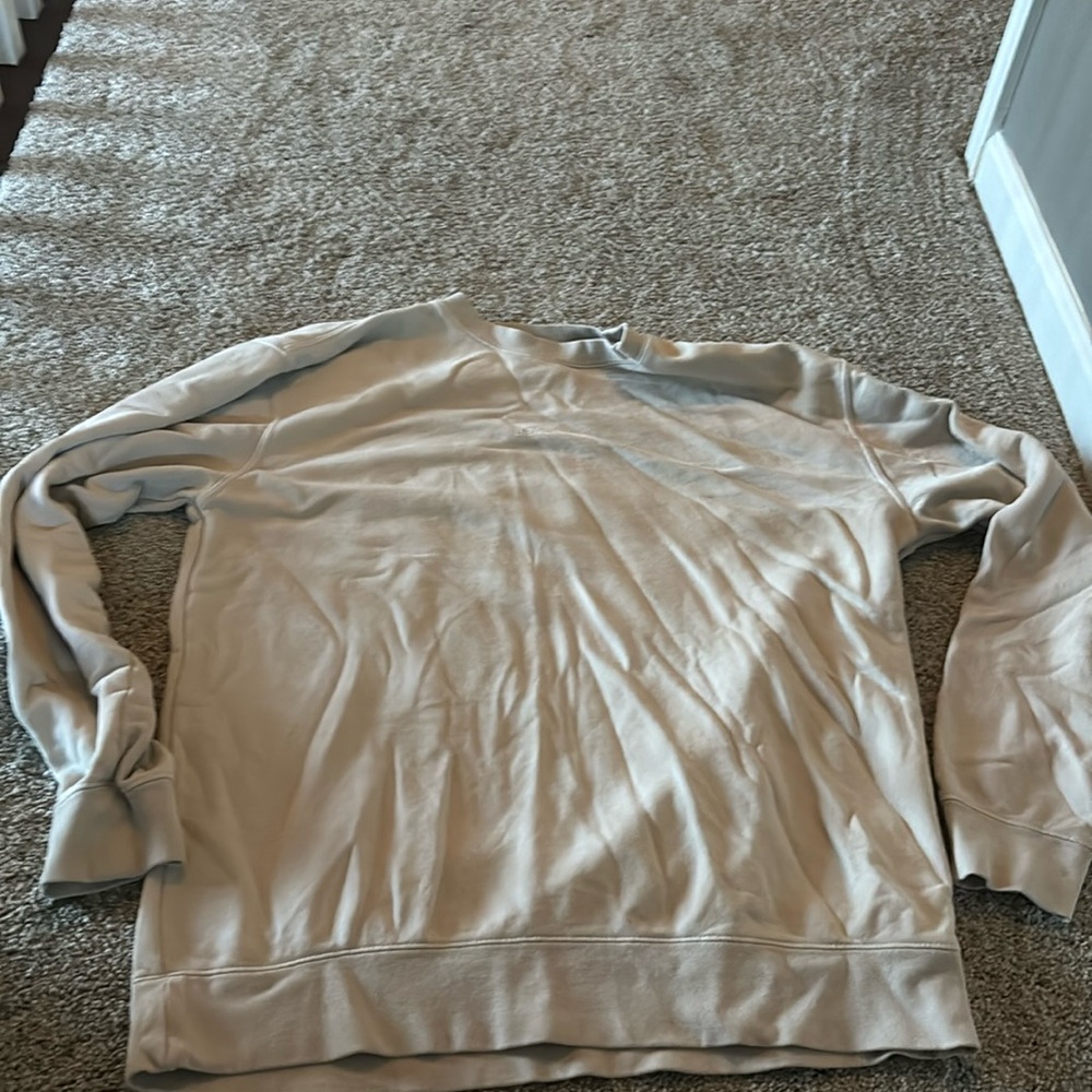 tan beachkrew crew neck size large
